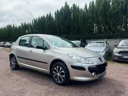 Gris Utilisé 2005 Peugeot 307 Berline | 4 990 € (Prix juste)