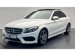 Blanc Utilisé 2014 Mercedes C220 AMG line Berline | 17 490 € (Prix assez cher)