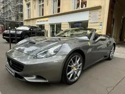 Gris Utilisé 2011 Ferrari California Cabriolet | 98 000 €