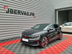 Noir Utilisé 2022 Renault Mégane Techno Berline | 23 990 € (Prix juste)