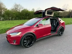 Rouge Utilisé 2018 Tesla Model X SUV | 37 000 € (Prix cher)