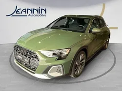 Vert district métallisé Utilisé 2025 Audi A3 e-tron Design Citadine | 51 990 €