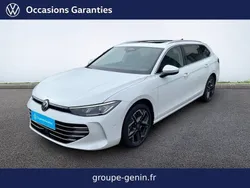 Blanc Utilisé 2024 VW Passat Elegance Coupé | 40 900 €