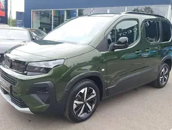 Vert Nouvelle 2025 Peugeot Rifter GT Monospace | 38 980 € (Prix cher)