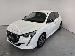 Blanc Utilisé 2024 Peugeot 208 Style Citadine | 13 490 € (Prix juste)