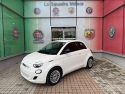 Ice white pastel Nouvelle 2025 Fiat 500e Red Berline | 19 990 € (Super prix)