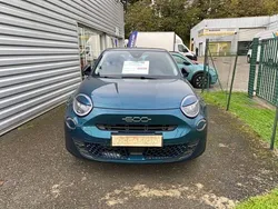 Bleu Utilisé 2024 Fiat 600 | 23 990 € (Bon prix)
