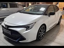 Blanc lunaire nacré biton Utilisé 2023 Toyota Corolla Sport Berline | 26 699 € (Prix juste)