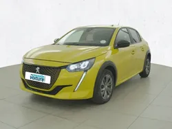 Jaune Utilisé 2023 Peugeot e-208 Style Citadine | 18 490 € (Prix juste)