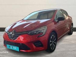 Rouge Utilisé 2023 Renault Clio V Intens Berline | 14 999 € (Prix juste)
