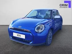 Bleu Utilisé 2024 Mini Cooper Classic Citadine | 38 970 €