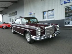 Rouge Utilisé 1971 Mercedes 280 SE Coupé | 99 900 €