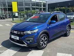 Blanc Utilisé 2023 Dacia Sandero Expression Citadine | 15 999 € (Prix juste)