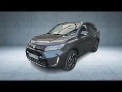 Titan dark gray pearl métallisé Nouvelle 2025 Suzuki Vitara Style SUV | 26 980 € (Prix juste)