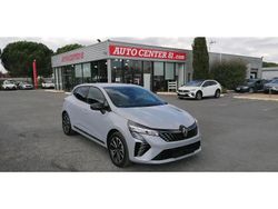 Gris Nouvelle 2025 Renault Clio V Techno Citadine | 23 950 € (Prix juste)