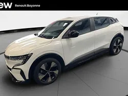 Blanc Utilisé 2023 Renault Mégane Equilibre Berline | 19 890 € (Prix juste)