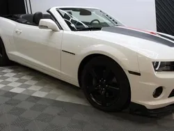 Blanc Utilisé 2012 Chevrolet Camaro Cabriolet | 32 999 € (Prix juste)