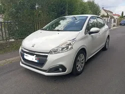 Blanc Utilisé 2016 Peugeot 208 Citadine | 5 200 €