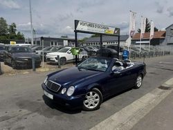 Bleu Utilisé 2000 Mercedes CLK230 Avantgarde Cabriolet | 10 900 €