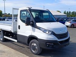 Blanc Utilisé 2023 Iveco Daily Van | 67 080 €