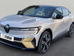 Gris Utilisé 2022 Renault Mégane Iconic Berline | 27 980 € (Prix juste)