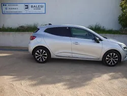 Gris Utilisé 2023 Renault Clio V Techno Citadine | 18 900 € (Prix juste)