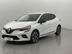 Blanc Utilisé 2023 Renault Clio V Evolution Citadine | 15 490 € (Prix juste)