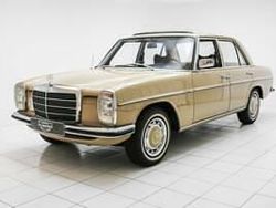 Beige Utilisé 1974 Mercedes 200 Berline | 20 950 €
