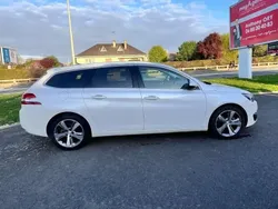 Blanc Utilisé 2016 Peugeot 308 S Berline | 8 000 € (Prix juste)