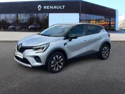 Gris Utilisé 2023 Renault Captur Evolution SUV | 18 500 € (Prix juste)