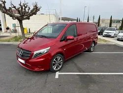 Rouge Utilisé 2021 Mercedes Vito Monospace | 26 000 €