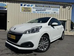Blanc Utilisé 2019 Peugeot 208 Business-Line Citadine | 6 900 € (Bon prix)
