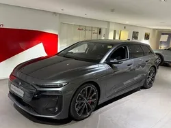 Gris daytona nacré Utilisé 2025 Audi e-tron Sport SUV | 119 900 €