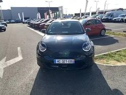 Noir Occasion 2025 Fiat 600 Berline | 25 490 € (Prix juste)