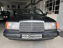 Noir Utilisé 1993 Mercedes E300 Cabriolet | 39 500 €