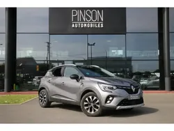 Gris Utilisé 2024 Renault Captur Techno SUV | 18 450 € (Bon prix)