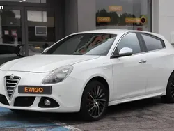 Blanc Utilisé 2014 Alfa Romeo Giulietta Distinctive Citadine | 7 490 €