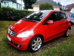 Rouge Utilisé 2011 Mercedes A180 Avantgarde Monospace | 7 500 € (Prix cher)