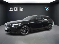 Noir Utilisé 2024 BMW 520 Sport Line Break | 59 383 € (Prix assez cher)
