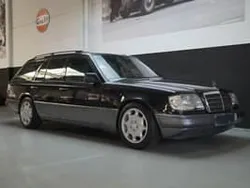 Noir Utilisé 1994 Mercedes E280 | 17 990 €