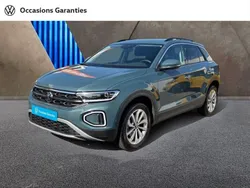 Bleu pétrole métallisée Utilisé 2024 VW T-Roc Edition SUV | 24 990 € (Prix juste)