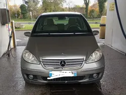 Bronze Utilisé 2007 Mercedes A180 Elegance Monospace | 3 400 €