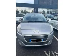 Gris Utilisé 2015 Peugeot 5008 Style Monospace | 8 990 € (Prix juste)