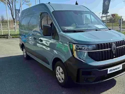 Bleu Nouvelle 2025 Renault Master Van | 58 500 €
