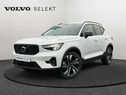 Blanc Utilisé 2024 Volvo XC40 Ultimate SUV | 41 990 € (Prix juste)