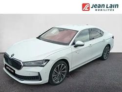 Blanc pur Utilisé 2024 Skoda Superb Berline | 39 410 € (Prix juste)
