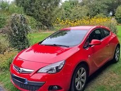 Rouge Utilisé 2012 Opel Astra GTC Edition Berline | 6 500 €