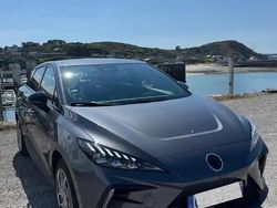 Gris Utilisé 2024 MG MG4 EV Luxury Citadine | 21 990 € (Prix juste)