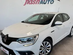 Blanc Utilisé 2017 Renault Mégane IV Berline | 6 900 € (Prix juste)