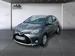Gris Utilisé 2016 Toyota Yaris Hybrid Business Edition Berline | 10 690 €